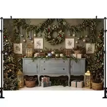 Fundo de Parede Vintage de Natal LS com Janela de Inverno, Cortina Vermelha, Aldeia Nevada, Lua, Mapa do Papai Noel e Foguete - Decorações de Natal