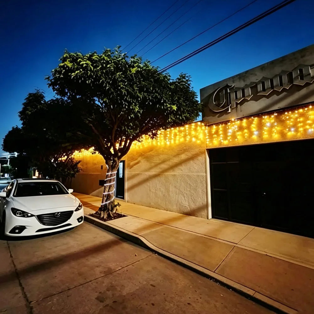 Decorações de Natal 2026, guirlanda de luzes LED com efeito de fadas, estilo estrelado, para uso externo (branco quente + branco frio com efeito estroboscópico), 28 m (L) * 0,4/0,5/0,6 m (A)