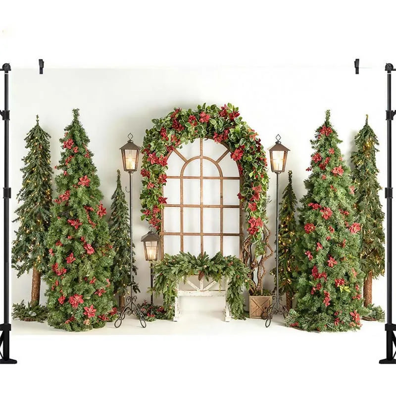 Fundo de Janela em Arco de Natal LS com Pinheiros, Lanternas e Caixas de Presente para Fotos de Crianças e Família, Acessórios de Natal