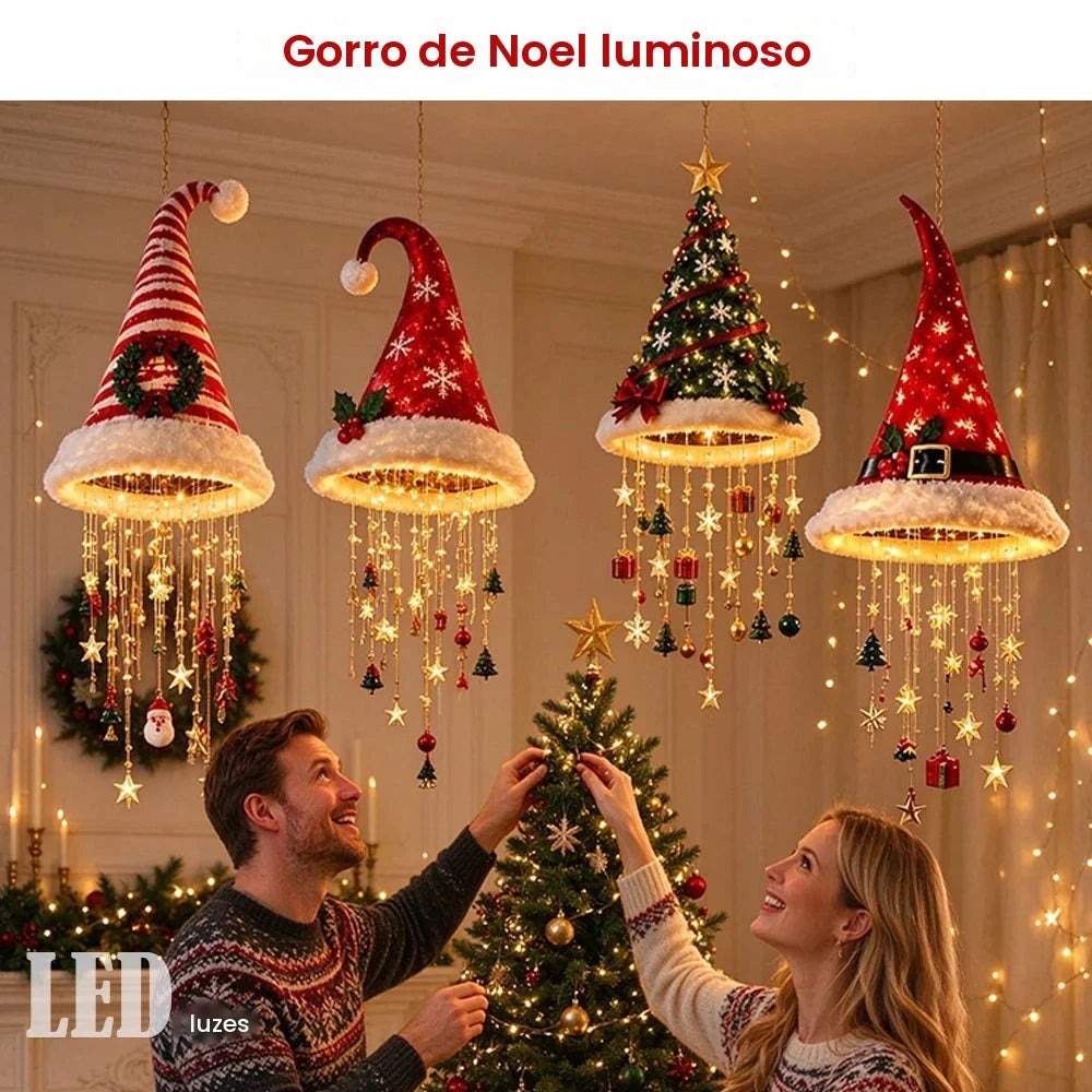 Luminária pendente de Natal em forma de chapéu de Papai Noel com luzes LED, adornada com borlas, sinos e estrelas, ideal para decoração de festas de Natal, casas, paredes e tetos.
